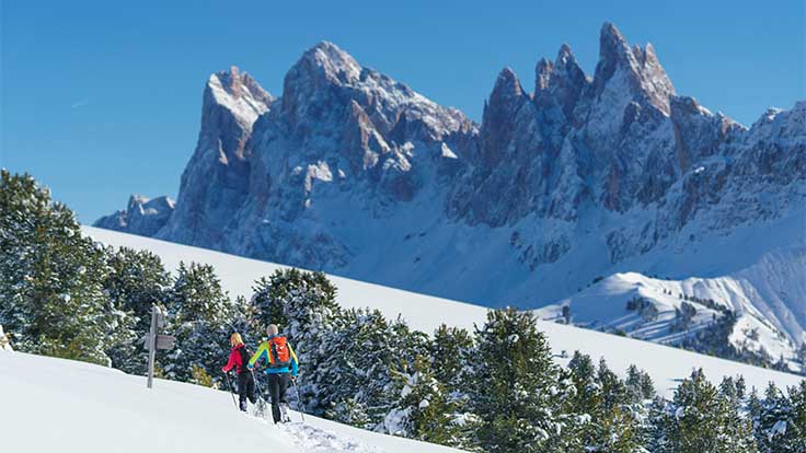 Schneeschuhwandern am Rschötz Val Gardena Dolomiten